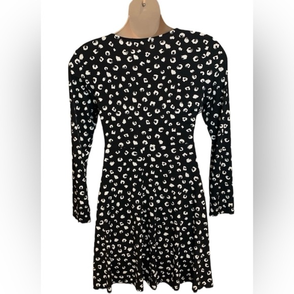Kaileigh Woman’s Black and White Faux Wrap Dress Size Medium Corpcore Office - Picture 4 of 8